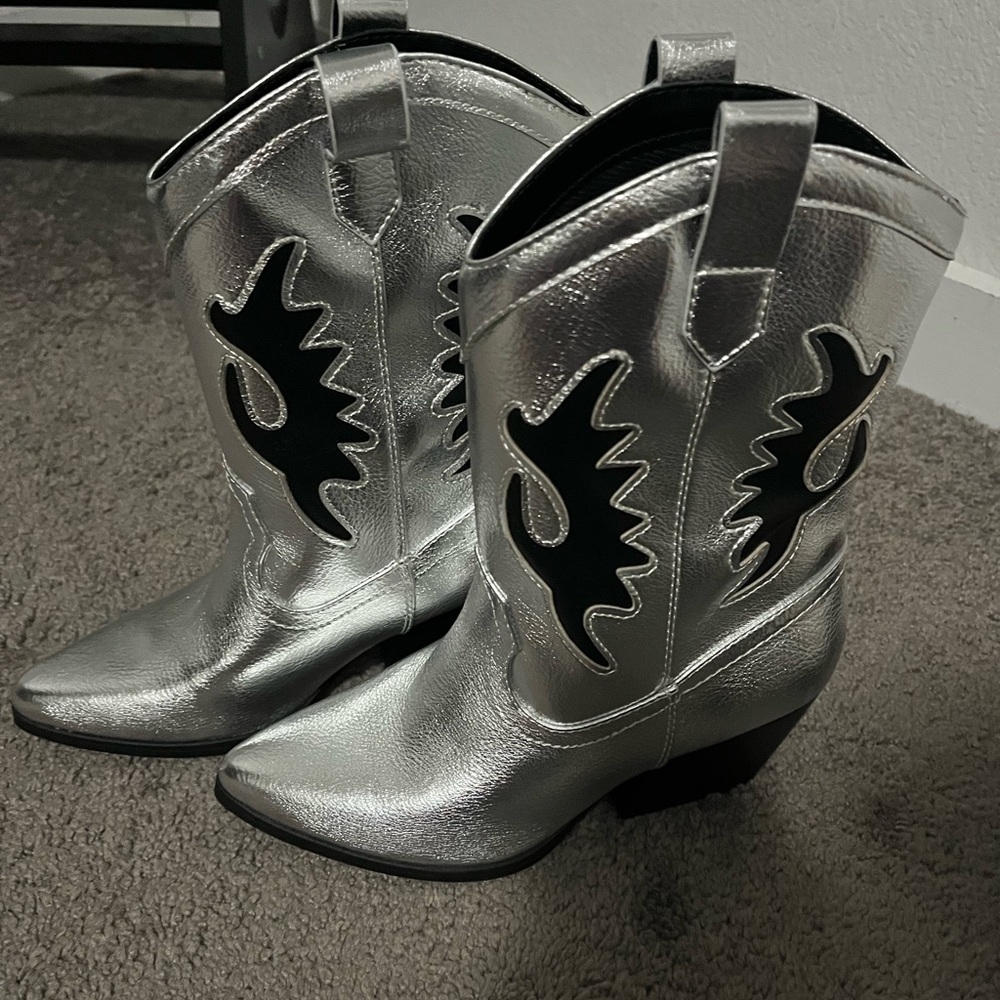 Silver Boots size 7